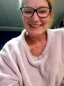 irinamaux online show from 04.11.26