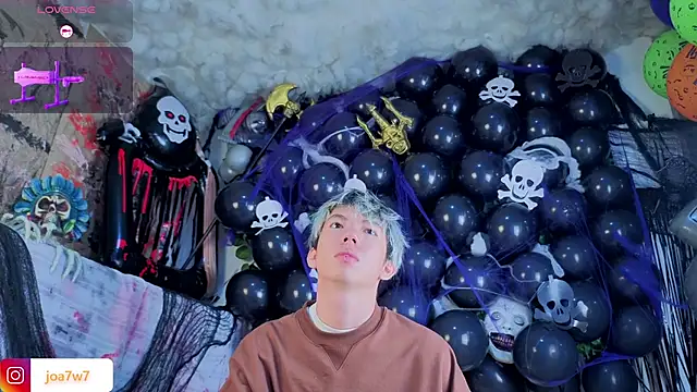 Levii Ackermann online show from 10.17.25