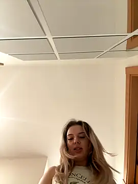 Snapshot of LexyGold chatting on 11.07.25 LexyGold online show from 11.07.25