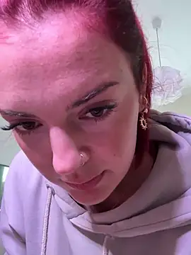 Snapshot of LexyGold chatting on 11.27.25 LexyGold online show from 11.27.25