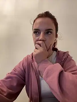 Snapshot of LexyGold chatting on 11.28.25 LexyGold online show from 11.28.25