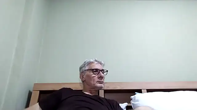 BIGUNCUTHARDCOCK online show from 11.20.25