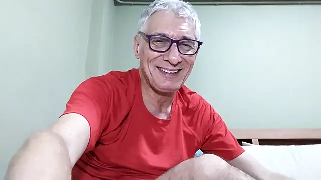 Snapshot of BIGUNCUTHARDCOCK chatting on 01.18.26 BIGUNCUTHARDCOCK online show from 01.18.26