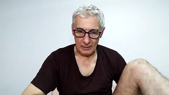 Snapshot of BIGUNCUTHARDCOCK chatting on 02.10.26 BIGUNCUTHARDCOCK online show from 02.10.26