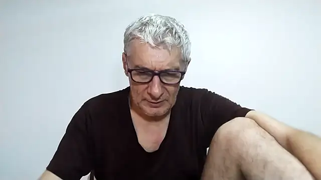 Snapshot of BIGUNCUTHARDCOCK chatting on 02.15.26 BIGUNCUTHARDCOCK online show from 02.15.26