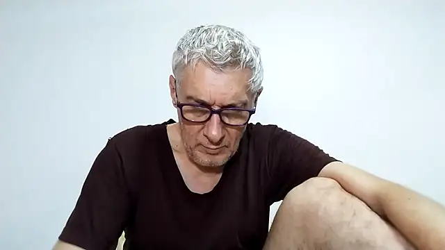 Snapshot of BIGUNCUTHARDCOCK chatting on 02.17.26 BIGUNCUTHARDCOCK online show from 02.17.26