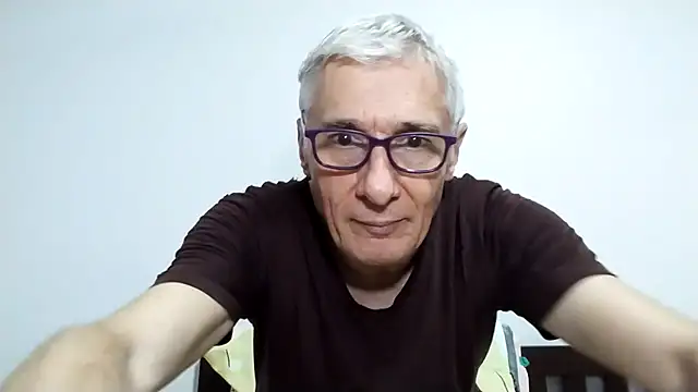 Snapshot of BIGUNCUTHARDCOCK chatting on 02.18.26 BIGUNCUTHARDCOCK online show from 02.18.26