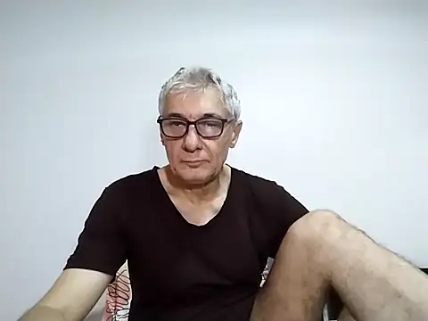 Snapshot of BIGUNCUTHARDCOCK chatting on 02.22.26 BIGUNCUTHARDCOCK online show from 02.22.26