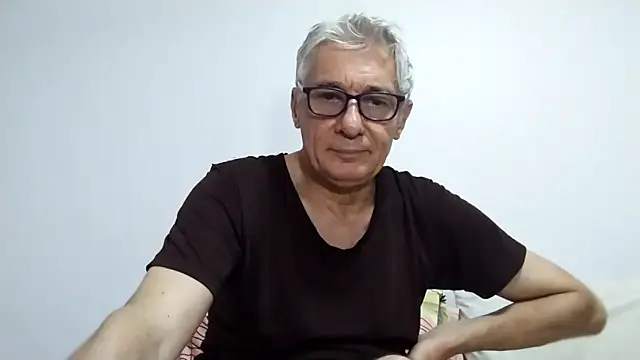 Snapshot of BIGUNCUTHARDCOCK chatting on 02.24.26 BIGUNCUTHARDCOCK online show from 02.24.26