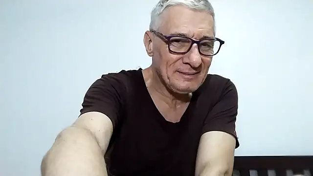 Snapshot of BIGUNCUTHARDCOCK chatting on 02.27.26 BIGUNCUTHARDCOCK online show from 02.27.26