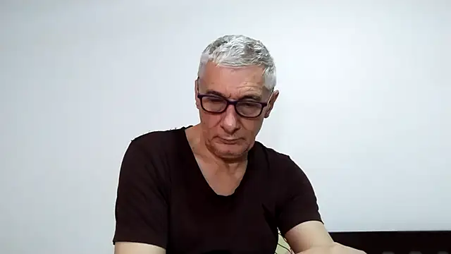 Snapshot of BIGUNCUTHARDCOCK chatting on 03.01.26 BIGUNCUTHARDCOCK online show from 03.01.26