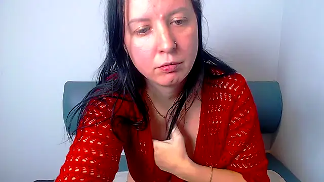 Longhairgirl online show from 12.18.24