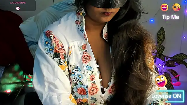 Love Winss online show from 10.02.25