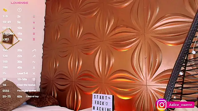 Aliceowenn online show from 03.05.25