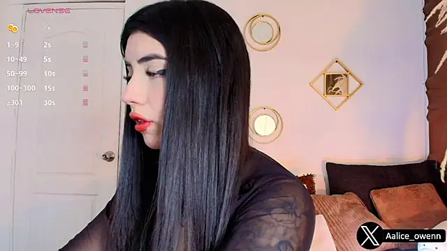 Aliceowenn online show from 09.19.25