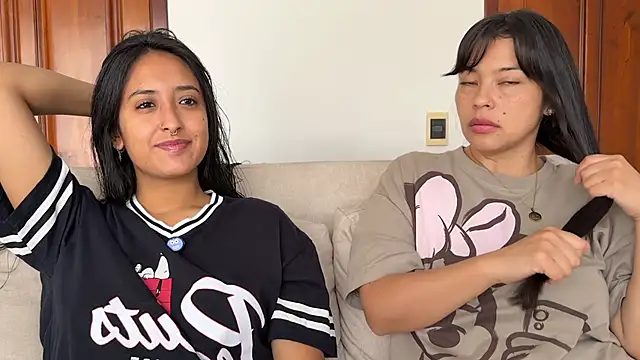 2SummerLove1 online show from 10.26.25