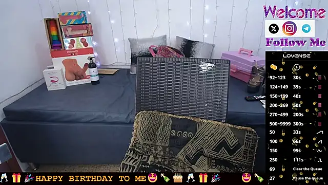 Snapshot of SofiaMadisson chatting on 02.04.25 SofiaMadisson online show from 02.04.25