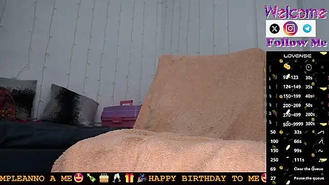 Snapshot of SofiaMadisson chatting on 02.04.25 SofiaMadisson online show from 02.04.25