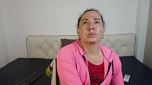 Snapshot of SofiaMadisson chatting on 02.22.25 SofiaMadisson online show from 02.22.25