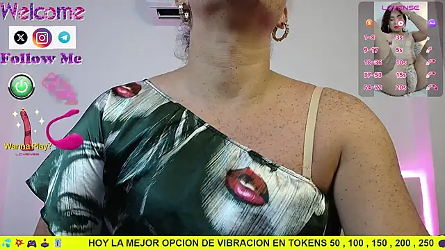 Snapshot of SofiaMadisson chatting on 03.15.25 SofiaMadisson online show from 03.15.25