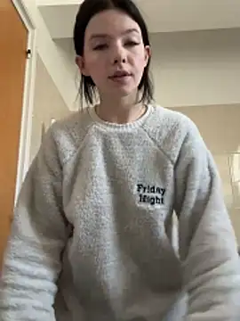 Snapshot of RoxiBlack chatting on 12.16.25 RoxiBlack online show from 12.16.25