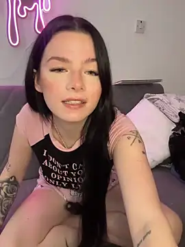 RoxiBlack online show from 04.16.26