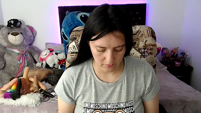 Lorenahot 06 online show from 12.20.25