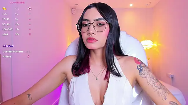 AzuraKindong online show from 04.16.26