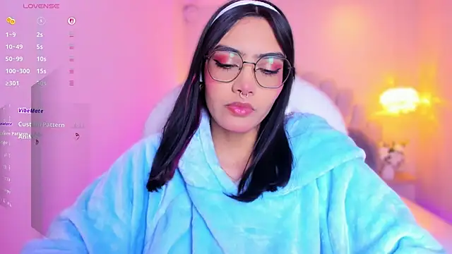 AzuraKindong online show from 04.20.26