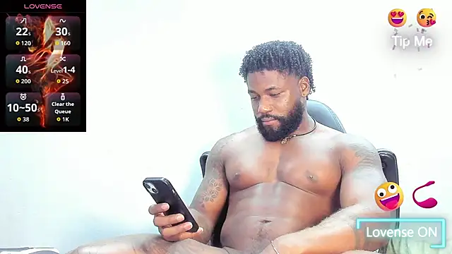 Snapshot of Dancelwashington chatting on 09.30.25 Dancelwashington online show from 09.30.25