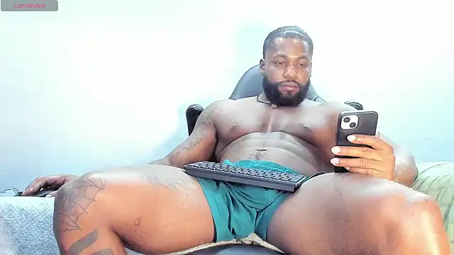 Snapshot of Dancelwashington chatting on 10.06.25 Dancelwashington online show from 10.06.25