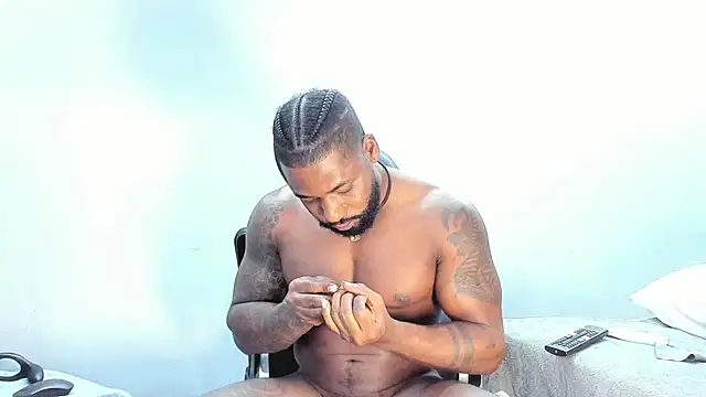 Snapshot of Dancelwashington chatting on 10.31.25 Dancelwashington online show from 10.31.25