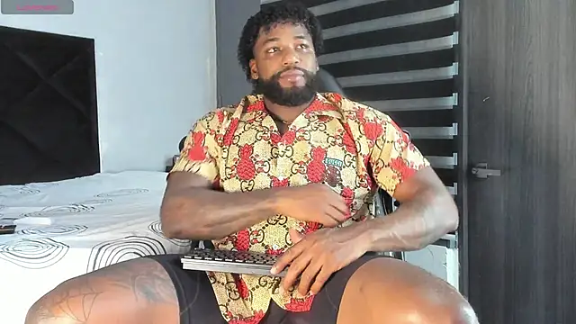 Snapshot of Dancelwashington chatting on 11.14.25 Dancelwashington online show from 11.14.25