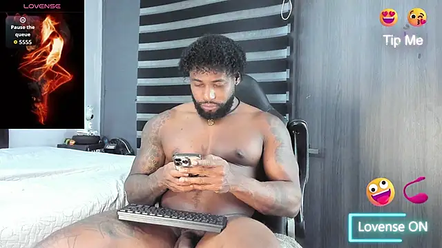 Snapshot of Dancelwashington chatting on 12.16.25 Dancelwashington online show from 12.16.25