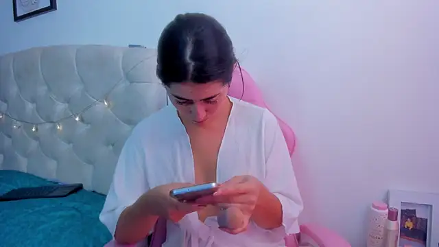 Snapshot of ChanellGV chatting on 02.25.25 ChanellGV online show from 02.25.25