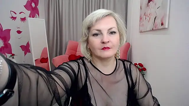 BlondeBrilliant7 online show from 12.16.24