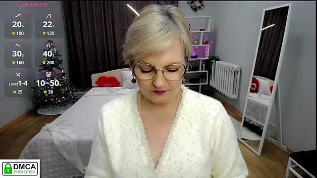 BlondeBrilliant7 online show from 12.05.25