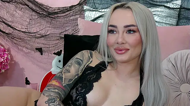 FrancescaMcGray online show from 11.02.25