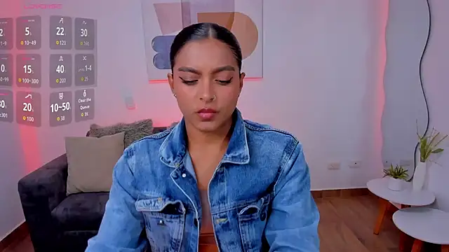 Snapshot of amandaconner chatting on 10.08.25 amandaconner online show from 10.08.25