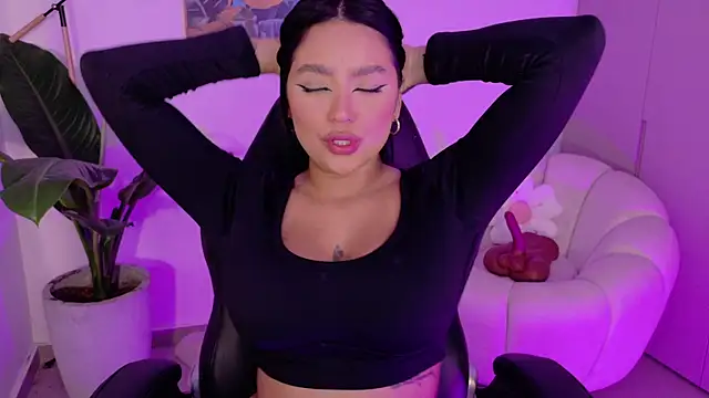 sarawinstone online show from 12.21.25