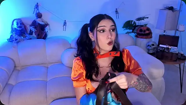 Snapshot of freya_bella_ chatting on 10.16.25 freya bella online show from 10.16.25