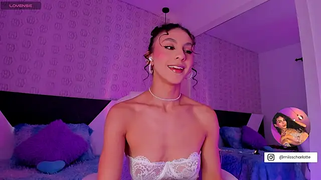 MiissCharlotte online show from 11.28.25