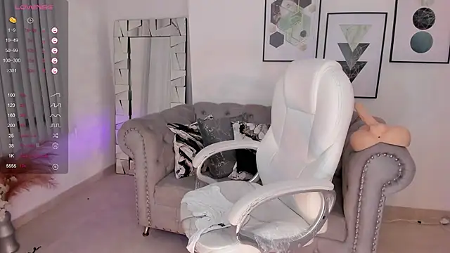 Snapshot of Aida_adams chatting on 01.07.25 Aida adams online show from 01.07.25