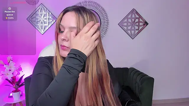 Aida adams online show from 11.20.25