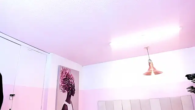 Red lady online show from 01.14.25