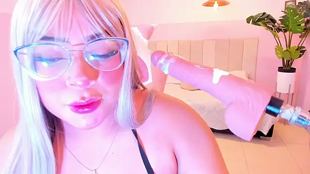 Red lady online show from 03.04.25