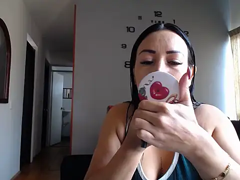 Laura martin  online show from 03.20.26