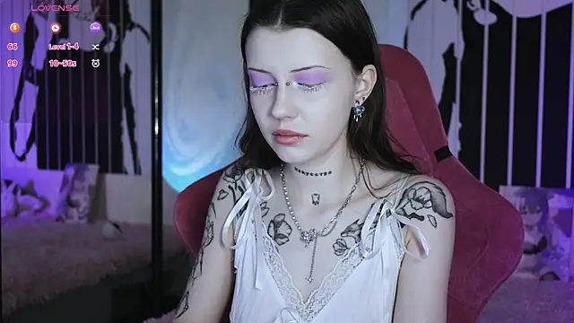 prettybones online show from 02.25.25