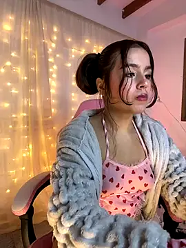 Juanelopez1 online show from 10.27.25