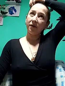 emilypoppy3 online show from 01.17.25